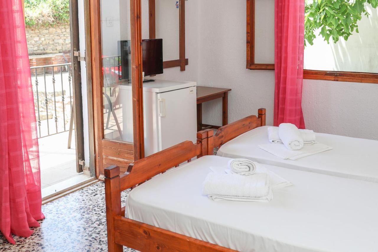Fotini Rooms Skopelos Eksteriør billede